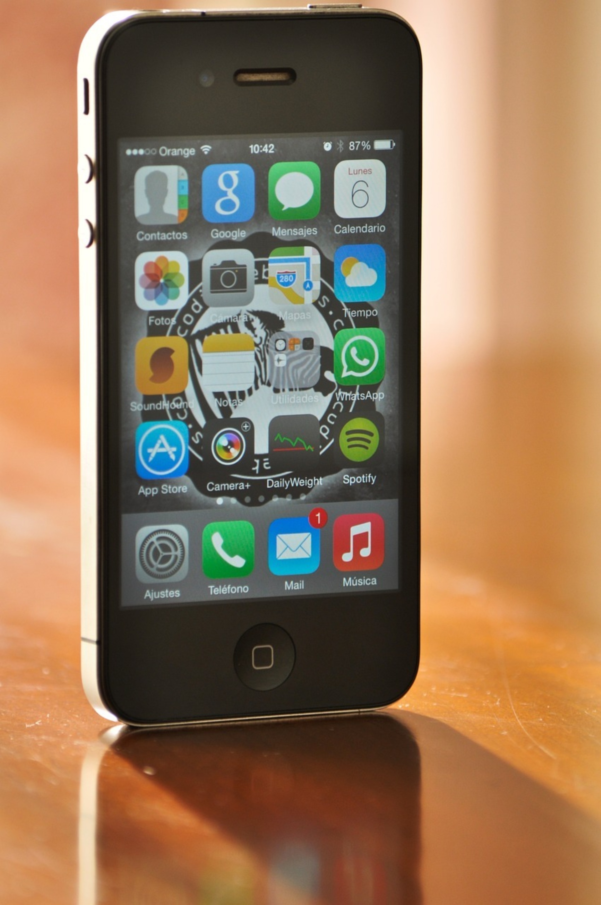 Mobile with apps